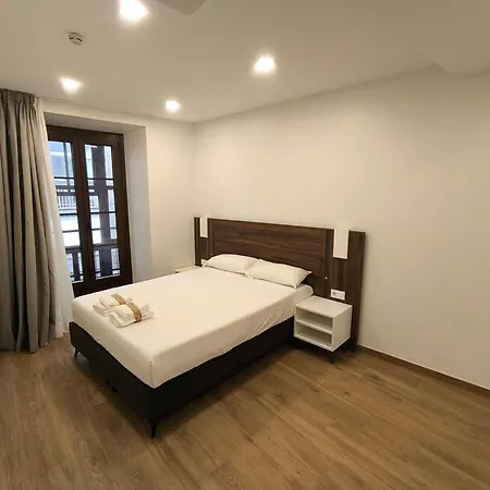 Pensionat Ele Plaza De Espana 3*