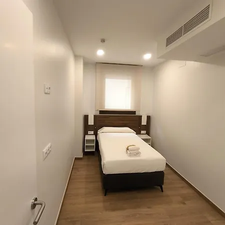 Ele Plaza De Espana בית הארחה וייאדוליד