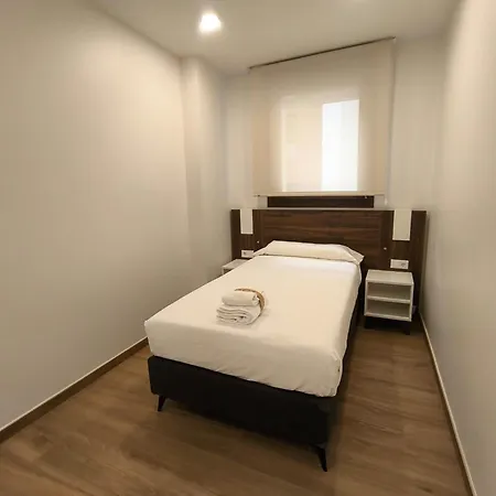 בית הארחה Ele Plaza De Espana