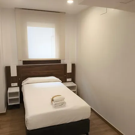 Ele Plaza De Espana בית הארחה וייאדוליד