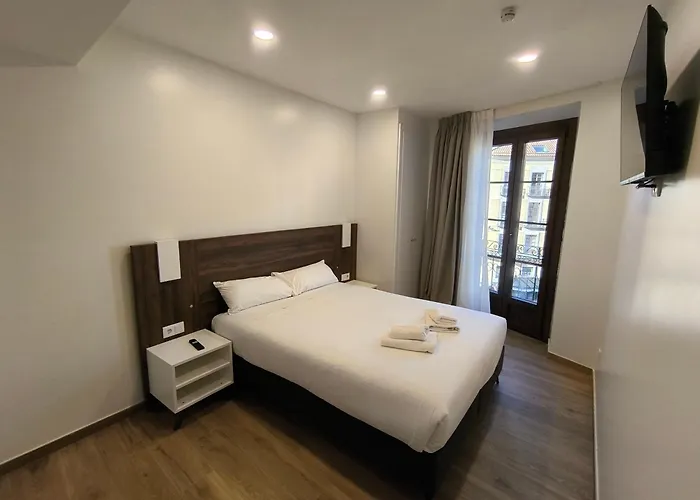 בית הארחה Ele Plaza De Espana