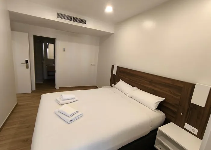 בית הארחה Ele Plaza De Espana