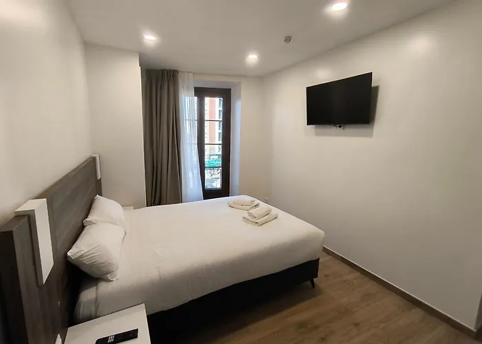 Ele Plaza De Espana בית הארחה